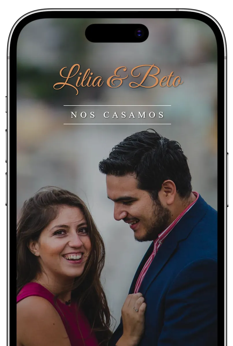 Invitación digital personalizada Mi Webdding mostrada en un celular